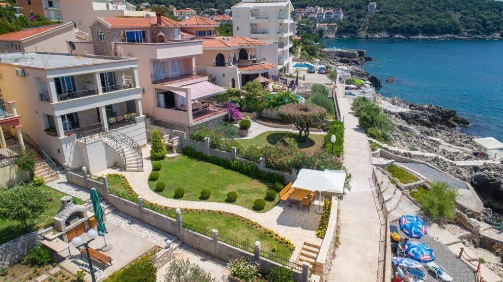 Apartmani Lux Sea Utjeha Exterior photo