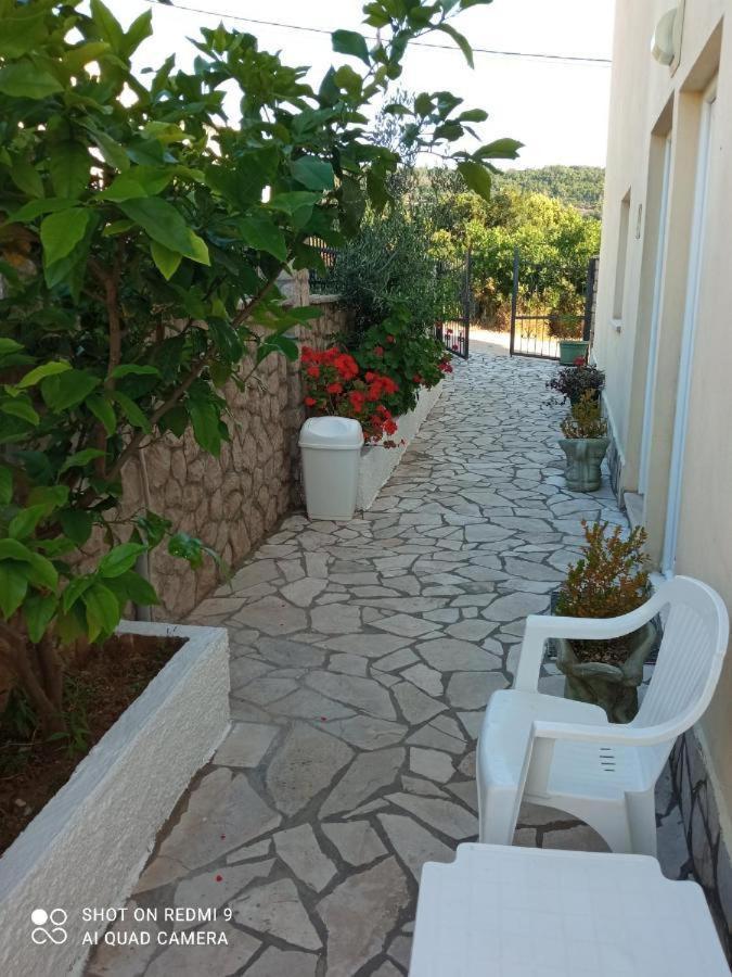 Apartmani Lux Sea Utjeha Exterior photo